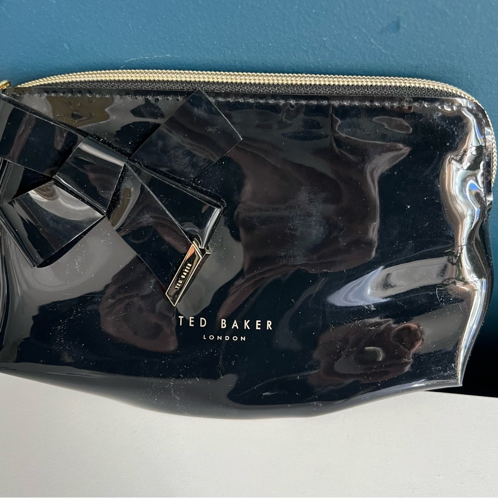 TED BAKER Black Patent Makeup Bag with Bow